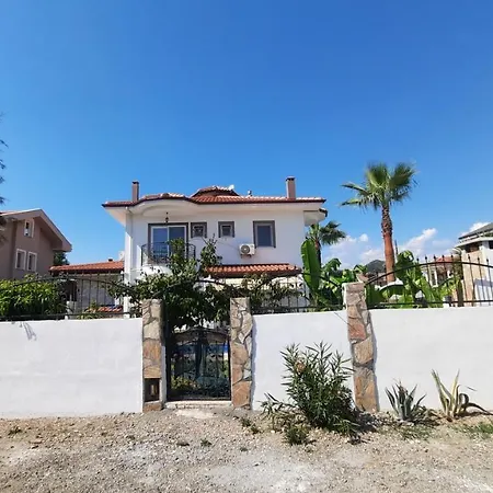 Villa Yeliz *