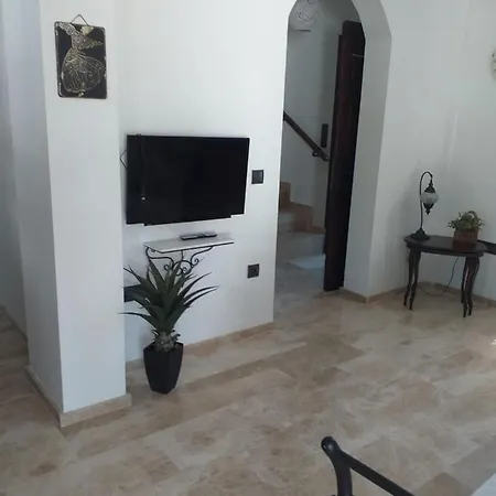 3-bed Sleeps 5 Annie's Hse Ortaca