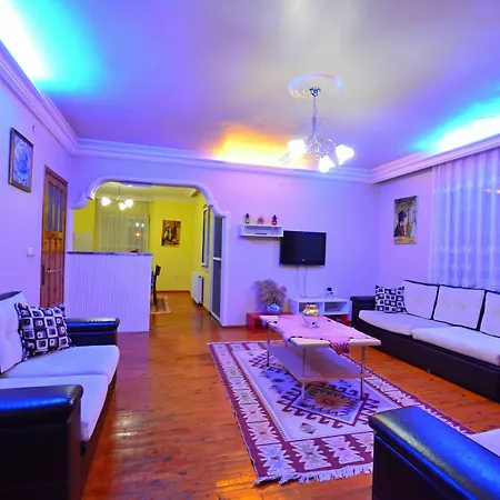 Gala Apartment