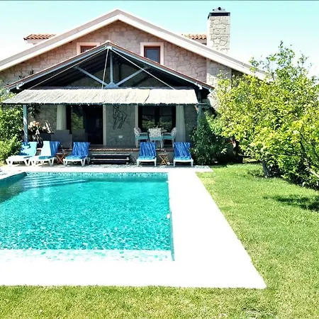 Alcedo Villa
