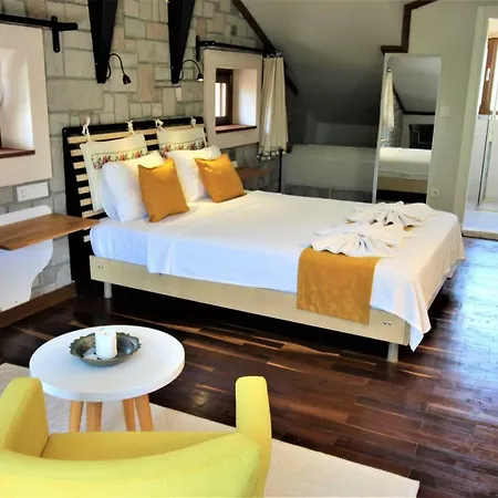 Alcedo Villa *
