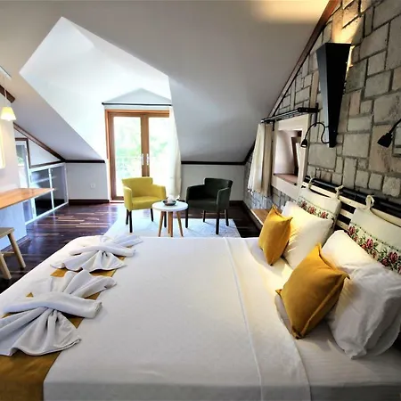 Alcedo Villa
