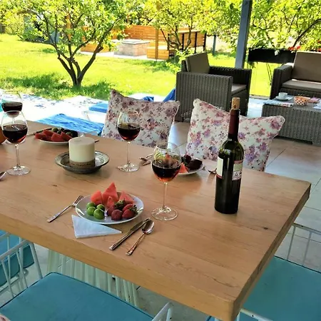 Villa Alcedo *