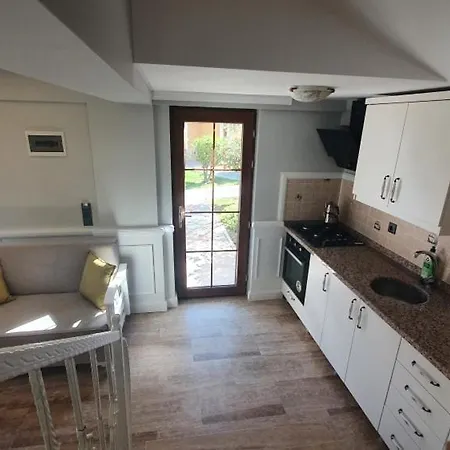 Kiydan Apartment
