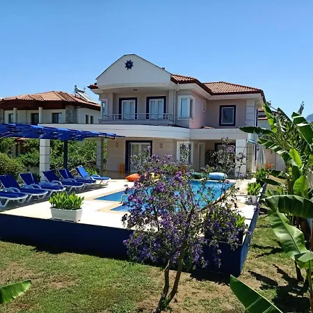 Rota Villalari Tatil Evi *