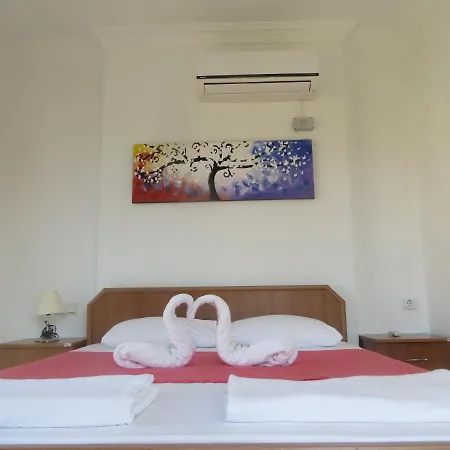 Villa Villasevval-sleeps8-pool-bbq-ac-neartown