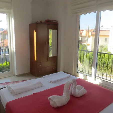 Villa Villasevval-sleeps8-pool-bbq-ac-neartown *