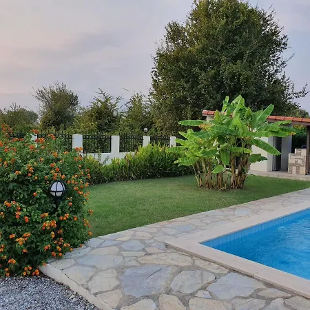 Villa D'louca