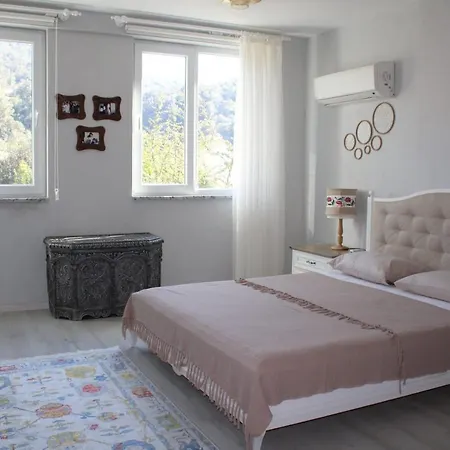 Dionyssos Villa