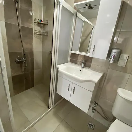 Erken Apartment *