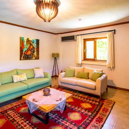 Villa Stonehouse-1 *