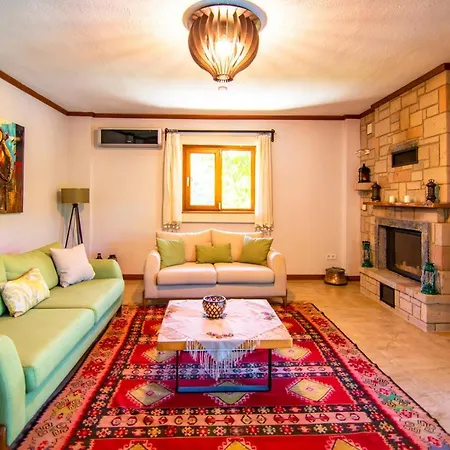 Villa Stonehouse-1
