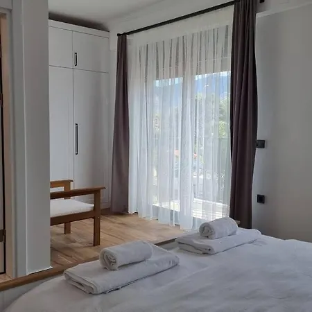 Melos Villa *