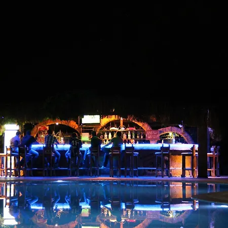 Otel Riverside 2*