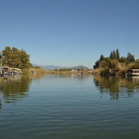 Yalili Tatil Evi *
