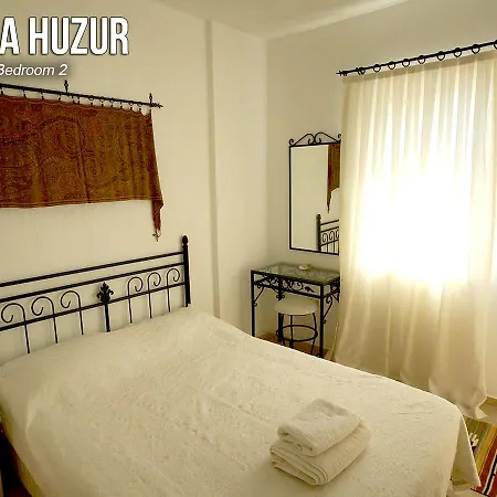 Huzur - *
